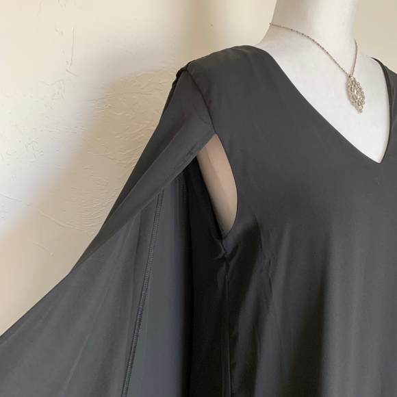 Romeo & Juliet Couture Dresses & Skirts - Romeo & Juliet Couture Black Mini Cape Dress Cocktail Party Costume Party Dressy